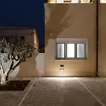 Olea Delux بيت ضيافة