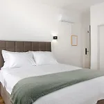Olea Delux بيت ضيافة زادار